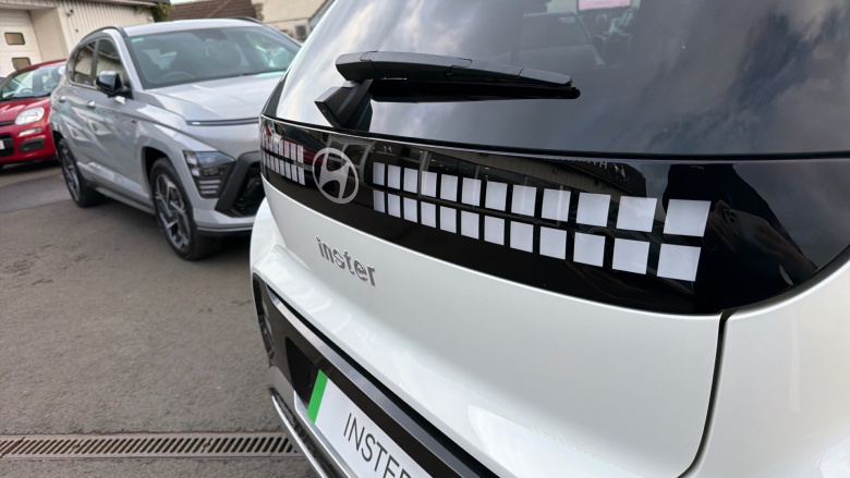 Hyundai INSTER 85kW 02 49kWh 5dr Auto Electric Hatchback